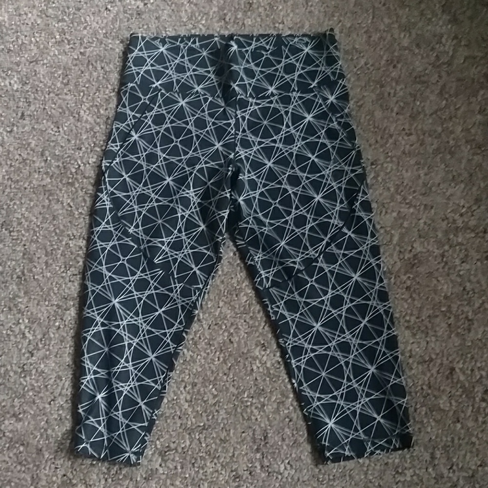 NWOT Adidas climalite 3/4 Capri woman's Xl